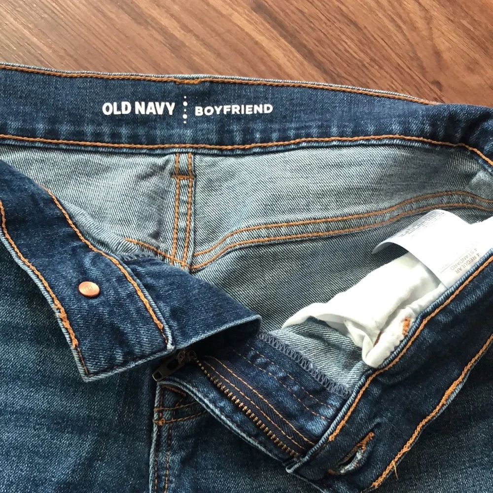 Old Navy Boyfriend Denim Jean Shorts High Waist 2.5” inseam Size 4 1056 - Picture 7 of 10